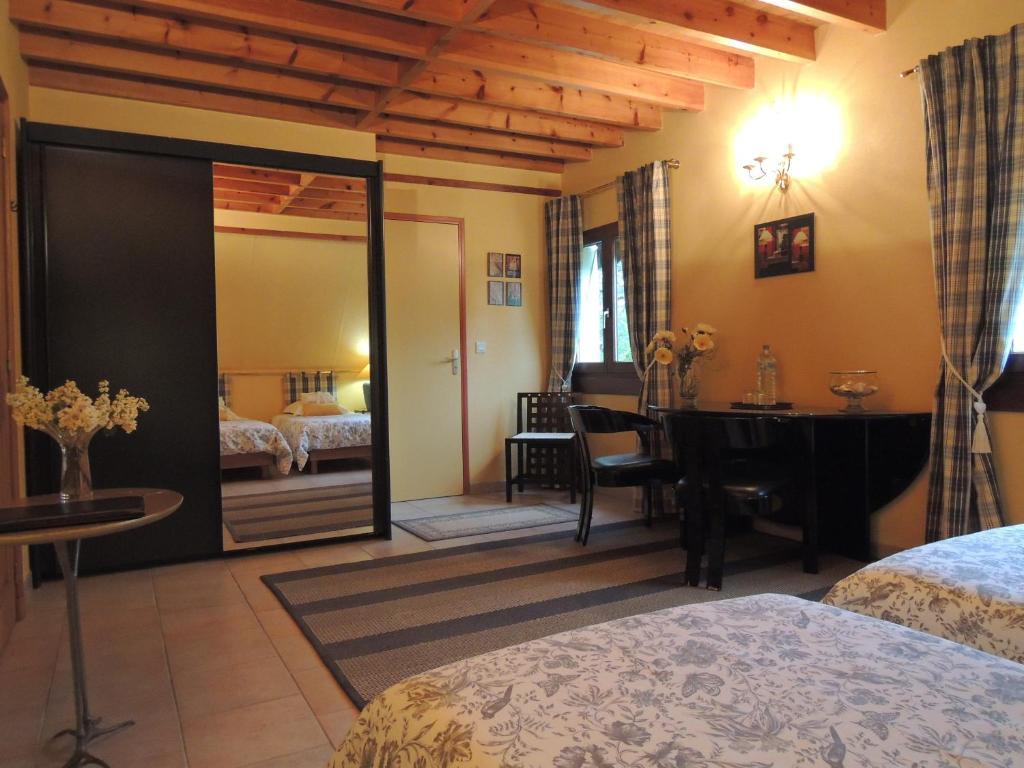 Villa Touloumo Mayrac Zimmer foto